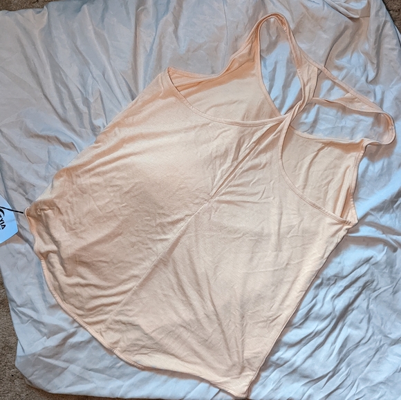 Zyia Tank - Picture 2 of 4